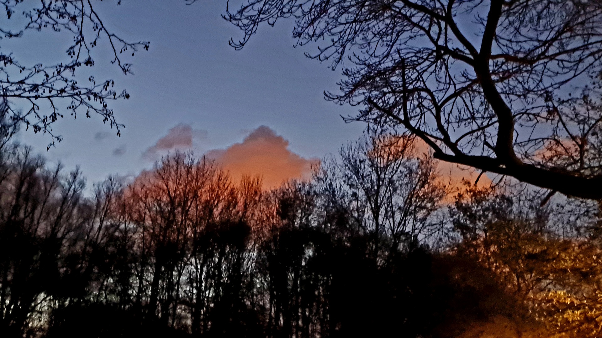 Best een mooi wolken luchtje vanmorgen, dag1787