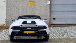 Lamborgini in de straat dat is een mooie kar, dag 1789