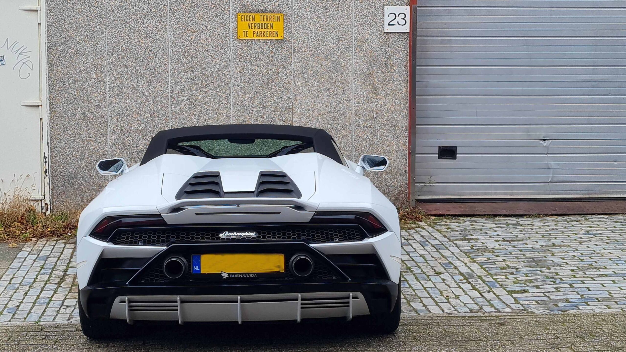 Lamborgini in de straat dat is een mooie kar, dag 1789