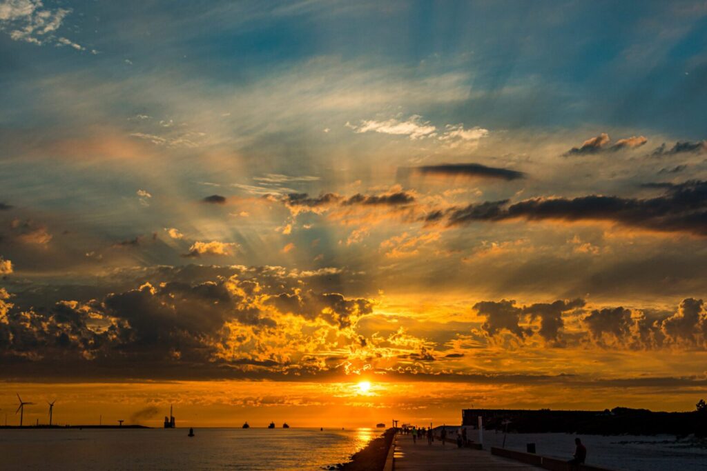 Zonnetje onder in Hoek van Holland